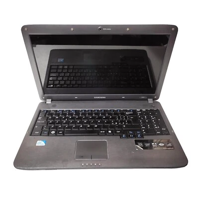 Notebook Portatile Samsung NP-R530 Display scocca cover chassis cerniere tasti - Immagine 1 di 4