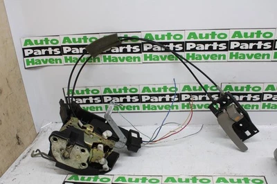 Atuador de trava de porta esquerda driver dianteiro Toyota Sequoia 01-07 fabricante de equipamento original - Imagem 1 de 4