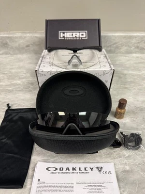 OAKLEY | NUEVO | MARCO M STRIKE | 9060 | 11 - 439 | 29 | NEGRO | TRANSPARENTE Foto 1 de 4