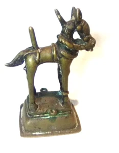 Antigua figura de bronce hindú jainista de un caballo sin jinete - Imagen 1 de 9