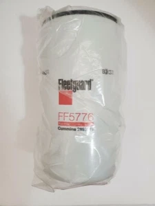 (6) Genuine Fleetguard FF5776 Fuel Filters 6 Pack Cummins 2893612 OEM - Foto 1 di 1