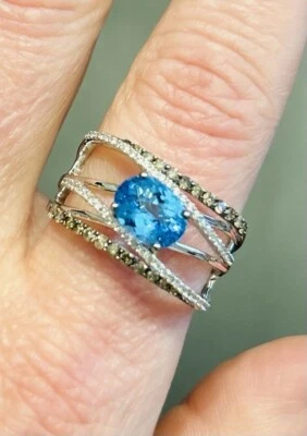 Anillo cruzado Levian 14K WG topacio azul vainilla chocolate diamantes (al por menor $4075) Foto 1 de 4