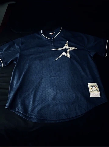 Astros Jersey . BAGWELL .Brand New . Never Worn .  Size XXL . Willing To Offers! Cover