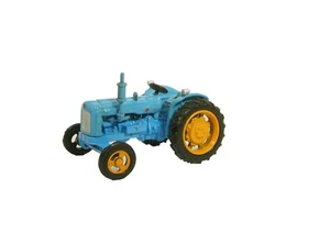 Oxford Diecast 76TRAC001 OO Gauge Fordson Tractor Blue - Picture 1 of 4