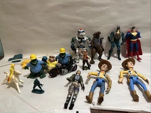 Lote de figuras de acción de reparación de piezas rotas TMNT DC personalizadas reutilizables chatarra Upcycle - Imagen 1 de 7