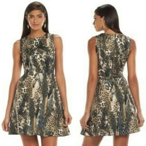 NWOT JENNIFER LOPEZ Leopard Print Designer Scuba Fit & Flare Tea Dress US 10 - Picture 1 of 3