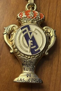 Real Madrid Vintage Schlüsselanhänger Keyring Port Cle emailliertes Metall - Bild 1 von 16