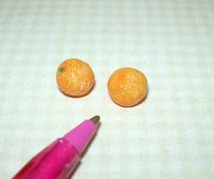 Miniature Falcon Pair of Oranges, 5/16" in Diameter for DOLLHOUSE: 1:12 Scale - Picture 1 of 1