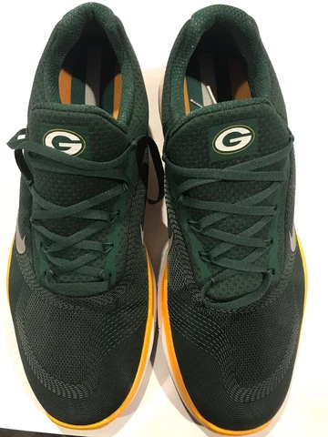 GREEN BAY PACKERS - NIKE - RARE US Mens size 14 Pre owned but never worn Cover