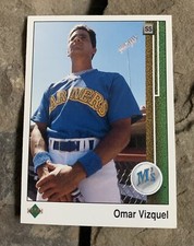 Omar Vizquel Baseball Rookie Card. Upper Deck. Good Condition 