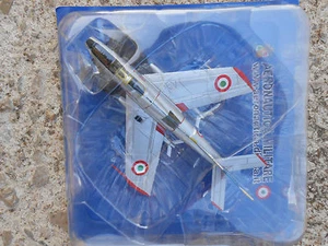 N 16) AERONAUTICA MILITARE F-84F-61 RE THUNDERSTREAK  SCALA 1\100  - Foto 1 di 1