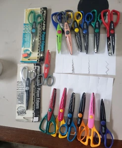 Lot of 15 paper edgers fancy scissors Fiskars All Night Media Family Treasures - Picture 1 of 4
