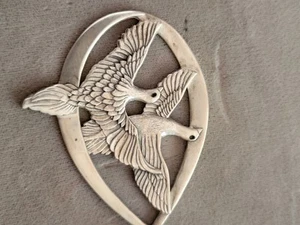 WALLACE 925 Silver Vintage Enamel 1972 Peace On Earth Doves Pendant PT17495 - Picture 1 of 9