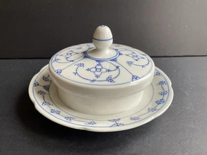 vintage blue and white porcelain covered butter dish Straw flower Dresden Style - Picture 1 of 6