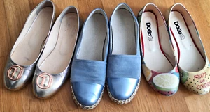 DOGO - GEOX - TRUSSARDI - 3 Paar Ballerinas, bunt-blau-gold, Gr. 40 - Bild 1 von 2