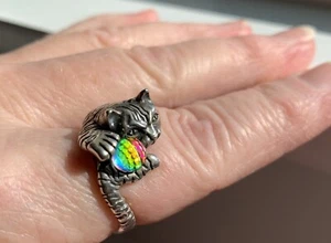Vintage Sterling Silver Tiger Cat Kitten With Ball Rainbow Crystal Ring Size 8.5 - Picture 1 of 19