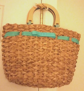 Amanda Smith Woven Wicker Straw Purse Medium Tote Bag Handmade in Philippines - Picture 1 of 2