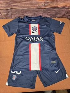 Nike Paris Saint-Germain Messi 30 Qatar Airways Dri-Fit Trikot & Shorts 11-12 Jahre - Bild 1 von 17