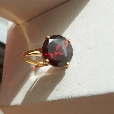 Gem Insider 5.70ctw Mozambique Garnet Solitaire Ring, 14K yellow vermeil, Size 6 - Image 1 of 4
