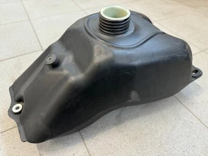 Yamaha Raptor YFM 660 R 01-05 Fuel Tank 5LP-24110-00 Petrol Tank Fuel - Picture 1 of 7