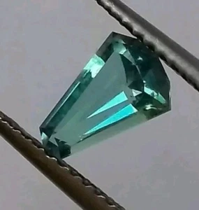 Chromium Kornerupine 0.925ct. Tanzania. 8.2x5.7x3.8mm.VS-VVS.  #JN925 - Imagen 1 de 12