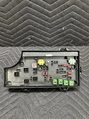 2011-2014 Dodge Avenger Chrysler 200 Fuse Box Body Control Module P04692346AE Foto 1 de 4