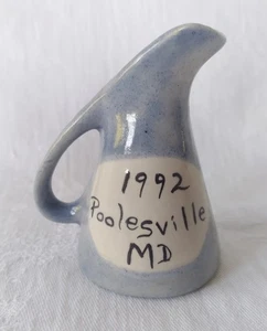 Vintage Mini Milchkännchen Krug Poolesville MD Studio Kunstkeramik blau weiß 1992 - Bild 1 von 7