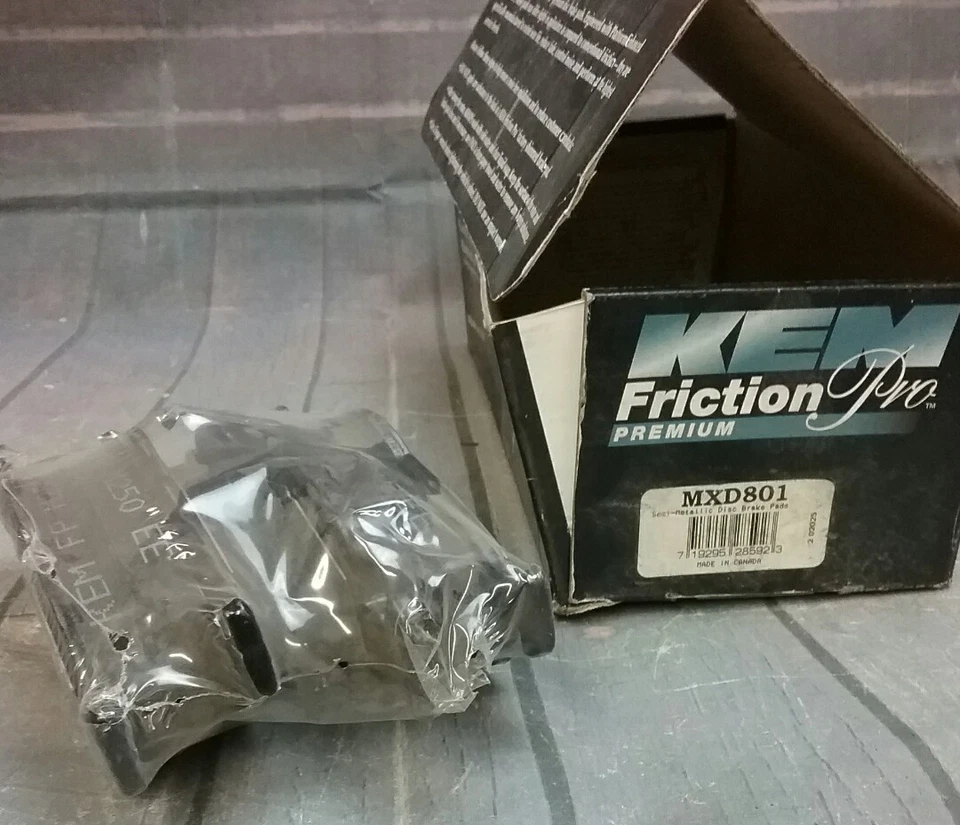 Pastillas de freno delanteras semimetálicas Mercury Cougar 99-02 Ford Contour 98-02 MXD801 Foto 1 de 1