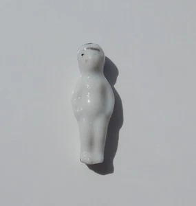 ANTIQUE VICTORIAN PORCELAIN FROZEN CHARLOTTE MINIATURE DOLL CHARM GERMANY - Picture 1 of 9
