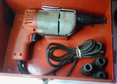 Milwaukee Heavy Duty screw-shooter 6747-1 w/ metal case and extra depth heads - Image 1 of 4