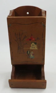 Caja fuerte de montaje en pared vintage Match Box soporte clavos de madera pintados a mano años 60’s - Imagen 1 de 6