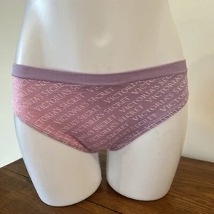 Victoria's Secret Bikinihöschen Large, neu mit Etikett, lila, pink verblassen, weiße Buchstaben - Bild 1 von 9