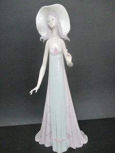 Lladro "The Debutante" Dame mit Hut #1431 - Bild 1 von 11