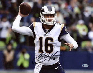 JARED GOFF SIGNED AUTOGRAPHED 11x14 PHOTO LOS ANGLES RAMS QB RARE BECKETT BAS - Picture 1 of 3