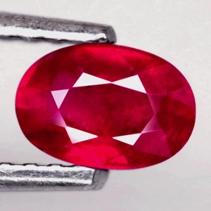 0.62Ct. Natural Gemstone Ruby Red Oval Madagascar Beautiful Sparkles Color! - Picture 1 of 7