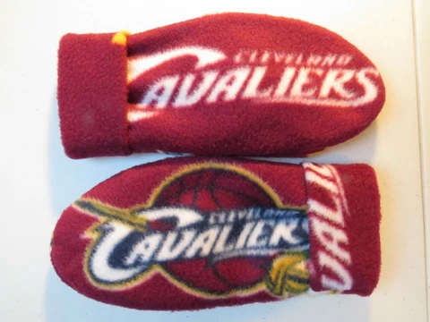 CLEVELAND CAVALIERS womens FLEECE MITTENS HANDCRAFTED NBA gloves BELIEVELAND Cover