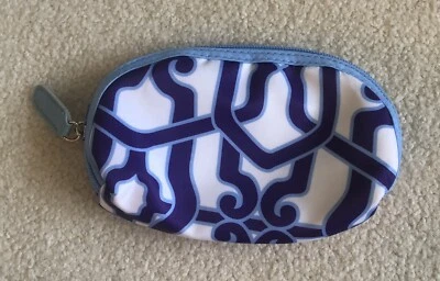 Bolsa de Maquillaje Sonia Kashuk * Estampado Azul Púrpura y Blanco * Buen Estado Foto 1 de 2