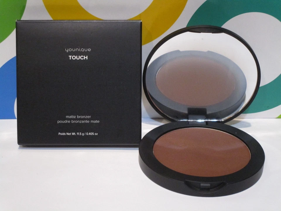 YOUNIQUE ~ BRONCEADOR MATE TÁCTIL ~ PROFUNDO ~ 0,405 OZ Foto 1 de 1