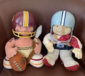 Vintage 1983 Huddles NFL Washington Redskins Maskottchen & Dallas Cowboys Plüschtier - Bild 1 von 19
