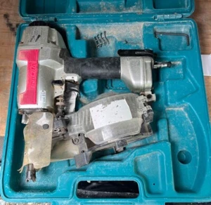 AN611 Makita Pneumatic Siding Coil Nailer Nail Gun Tool Used - Picture 1 of 2