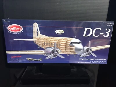 GUILLOWS 804 DC-3 KIT MODELO VOADOR BALSA AVIÃO CIVIL-NOVO NA CAIXA-35 1/2” ASA SPAN - Imagem 1 de 4