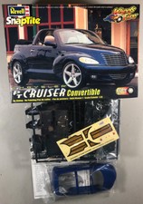 REVELL SNAPTITE PT CRUISER CONVERTIBLE MODEL 85-1921 (2003)