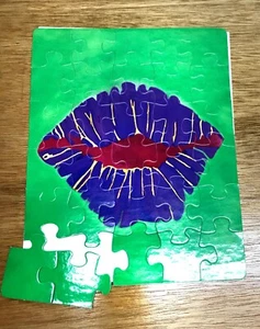 Rompecabezas The Gorgeous Full Purple Lips - Preciosa almohadilla nueva 7,5" x 9,5" - Imagen 1 de 1