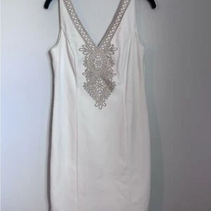 Jessica H weiß creme verziert V-Ausschnitt Reißverschluss hinten Etui Minikleid Gr 8 - Bild 1 von 8