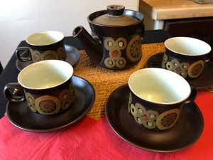 Denby Arabesque Teapot/4 Cups & Saucers Vintage Stone Ware Mint Condition - Picture 1 of 6