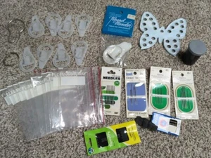 Posten Nähen Stickartikel Fadenwickler, Taschen, Nadeln, Clips, Schmetterling - Bild 1 von 5