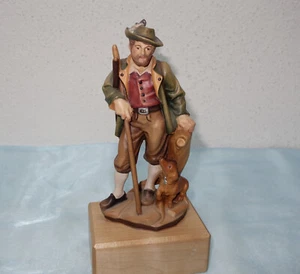 Holz Figur, Jäger mit Hund, geschnitzt - auf Sockel - Picture 1 of 7