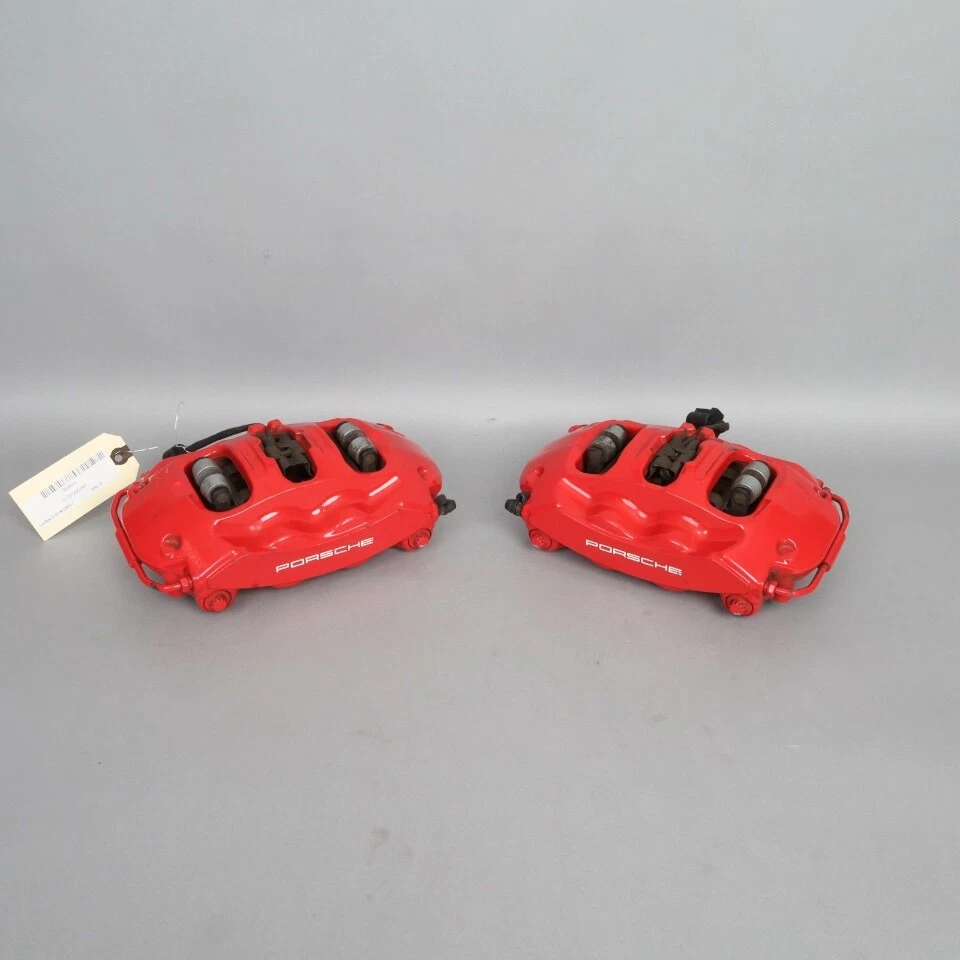 Par de pinzas de freno traseras Brembo rojas OEM usadas Porsche 911 991 2012-2019 Foto 1 de 4