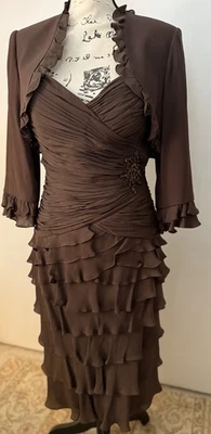 Vestido Jovani de seda sin tirantes con chaqueta talla 10 precioso y usado una vez💖 Foto 1 de 4