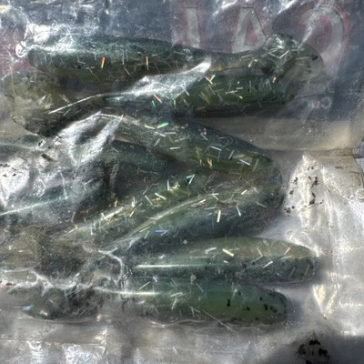 DOA CAL Shad Tail 3 pulgadas en Holo Brillo, Paquete de 13 Foto 1 de 3